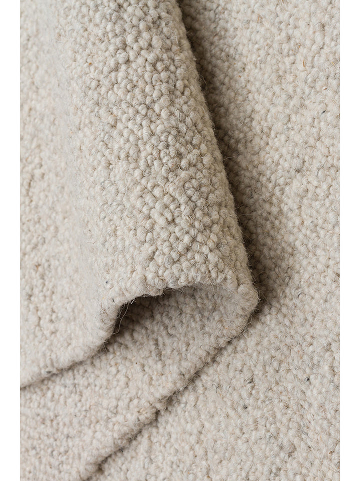 Agra Series Wool Polyester and Cotton Blend Handwoven Rug SILVER
