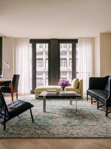 Ruggadocia Aqua Çiçek Desenli Halı mekan görünümü 1