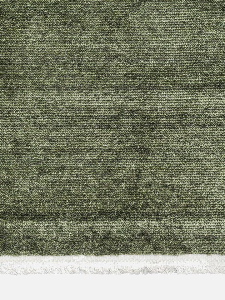 Victoria %100 TENCEL™ Lyocell El Emeği ile Üretilen Halı FOREST MOSS saçak detayı